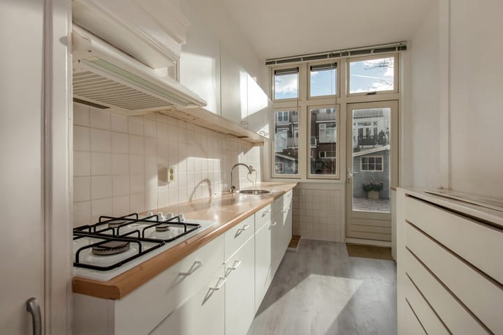 Photo 5 of Esdoornstraat 60