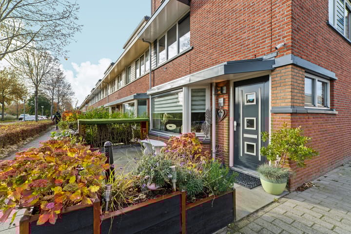 Photo 9 of Vasalisstraat 18