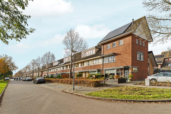 Photo 8 of Vasalisstraat 18