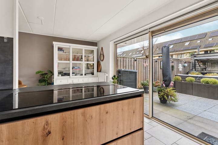 Photo 19 of Vasalisstraat 18