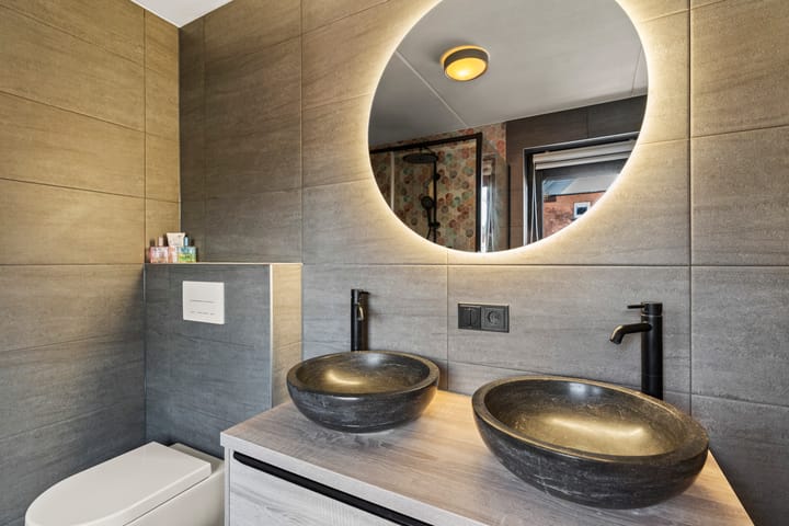 Photo 28 of Vasalisstraat 18