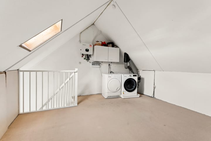 Photo 42 of Vasalisstraat 18