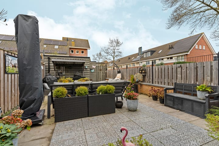 Photo 43 of Vasalisstraat 18