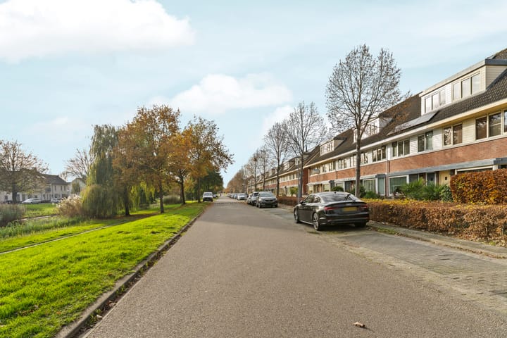 Photo 49 of Vasalisstraat 18