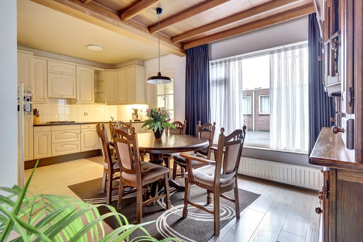 Photo 7 of Leliestraat 1