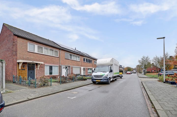 Photo 30 of Leliestraat 1