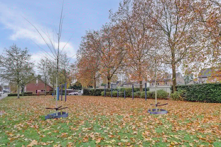 Photo 32 of Leliestraat 1