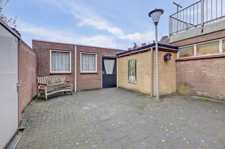 Photo 27 of Leliestraat 1