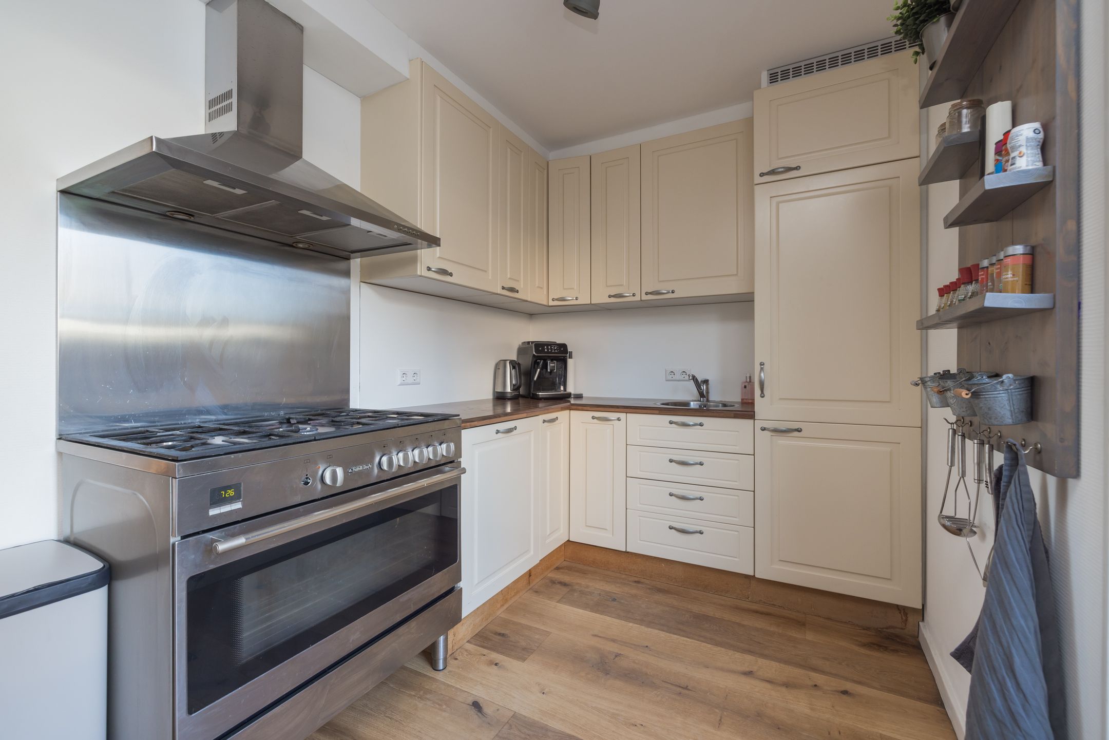 Foto 12 van Guido Gezellelaan 72