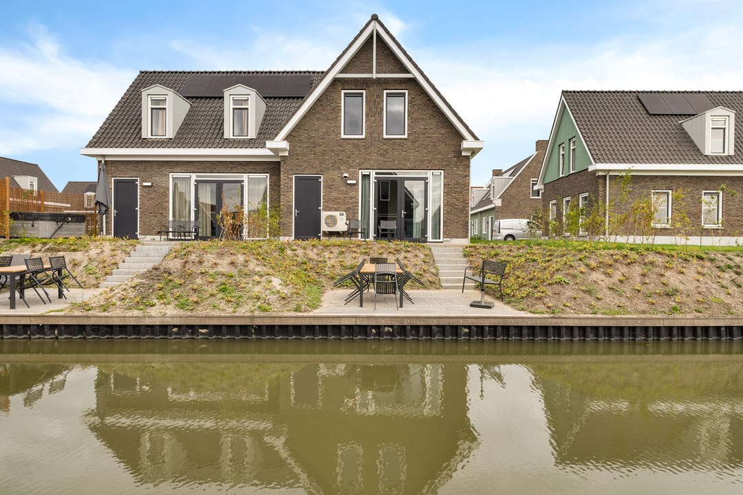 Photo 1 of Almereweg (Korenhuys)