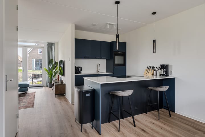 Foto 9 van Almereweg (Korenhuys)