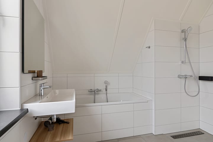 Foto 20 van Almereweg (Korenhuys)