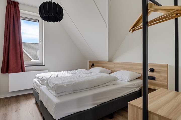 Foto 24 van Almereweg (Korenhuys)