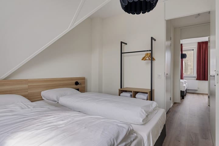 Foto 25 van Almereweg (Korenhuys)