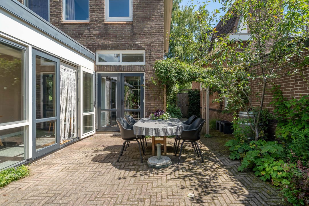 Photo 32 of Prins Hendrikstraat 9