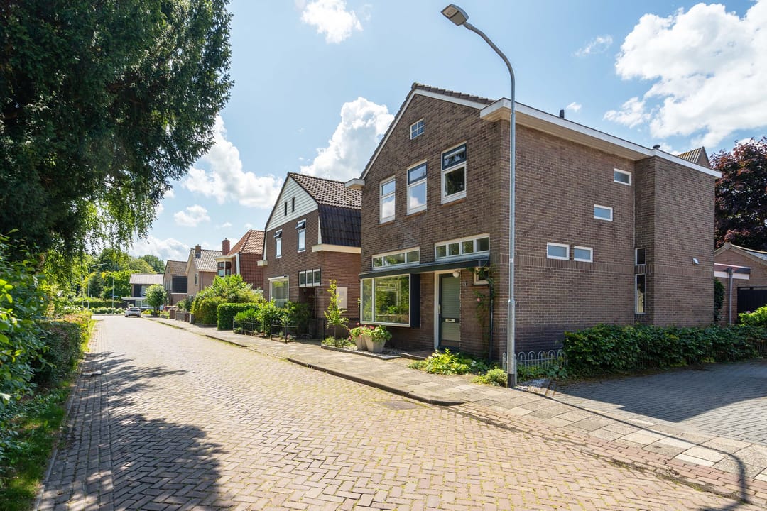 Photo 38 of Prins Hendrikstraat 9
