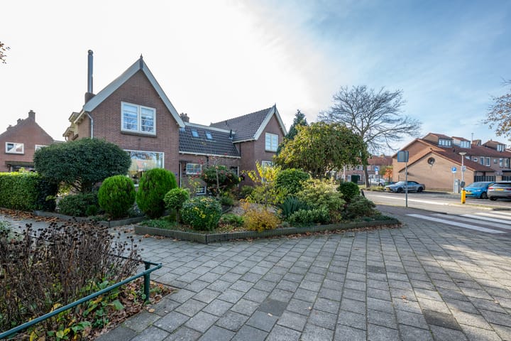 Photo 56 of Burg Jhr Hoeufftlaan 2