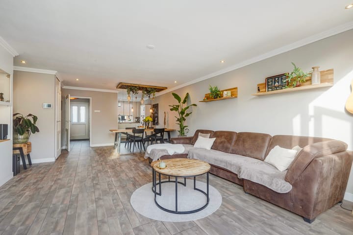 Photo 2 of Heliotroop 39