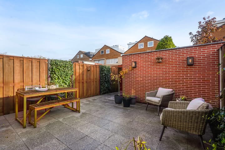 Photo 3 of Heliotroop 39