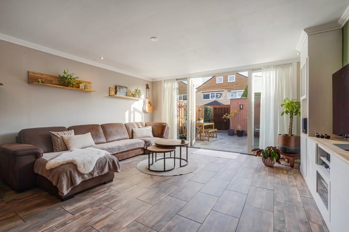 Photo 4 of Heliotroop 39