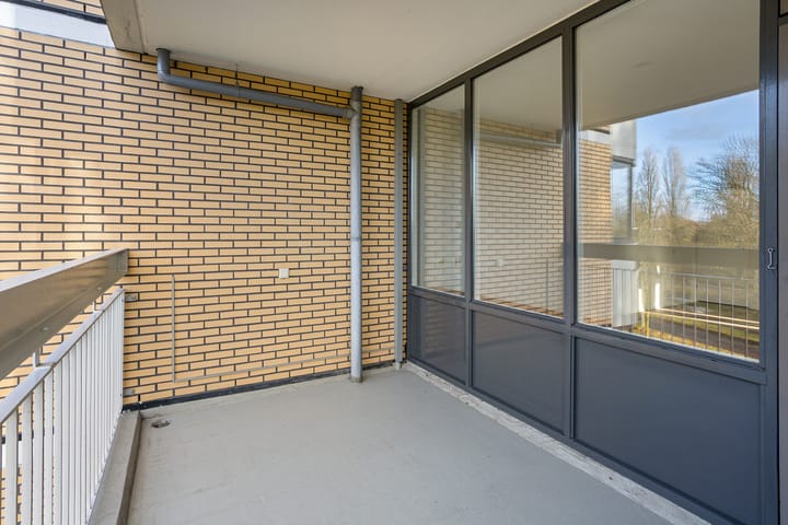 Photo 4 of Johannes Poststraat 398