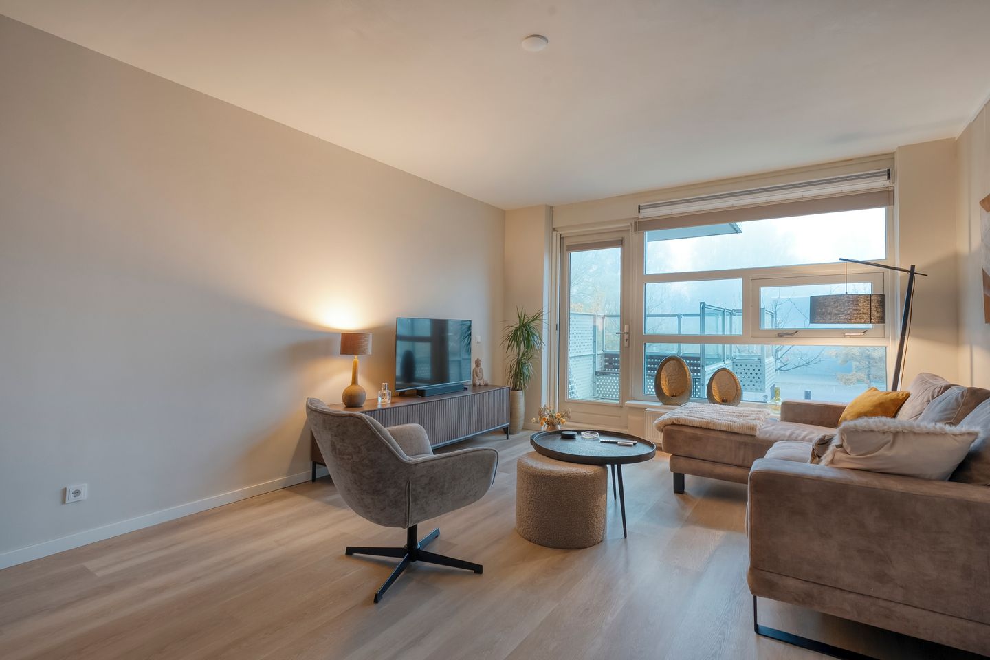 Foto 14 van Elzenlaan 2-8