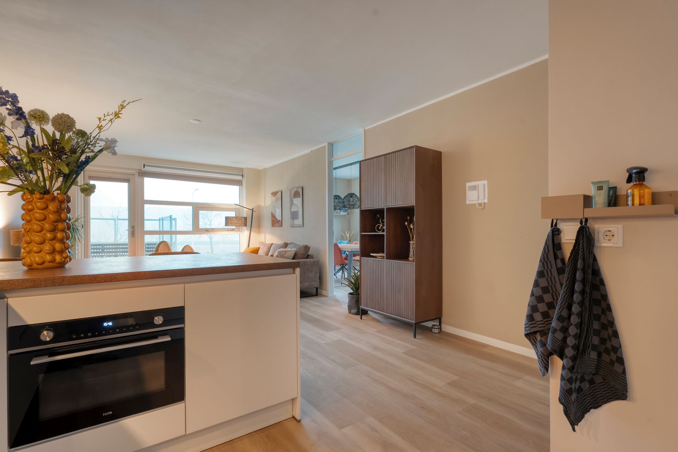 Foto 24 van Elzenlaan 2-8