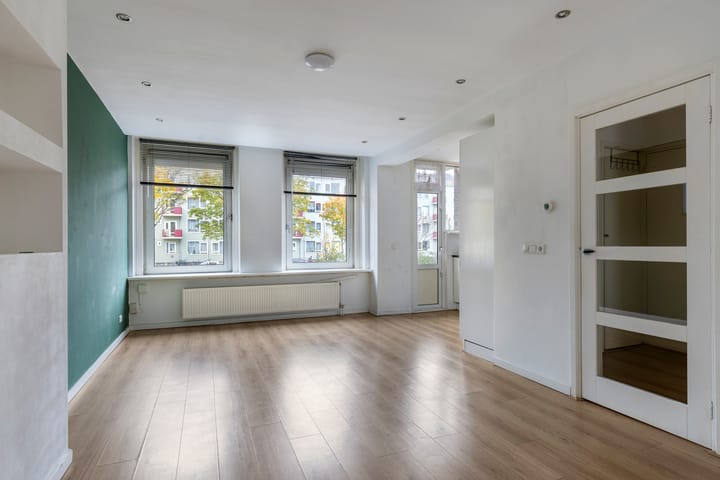 Photo 2 of Hogenbanweg 94-A