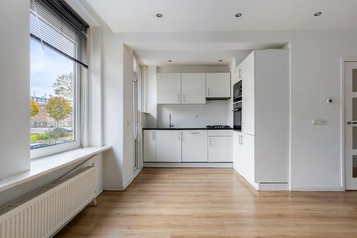 Photo 4 of Hogenbanweg 94-A