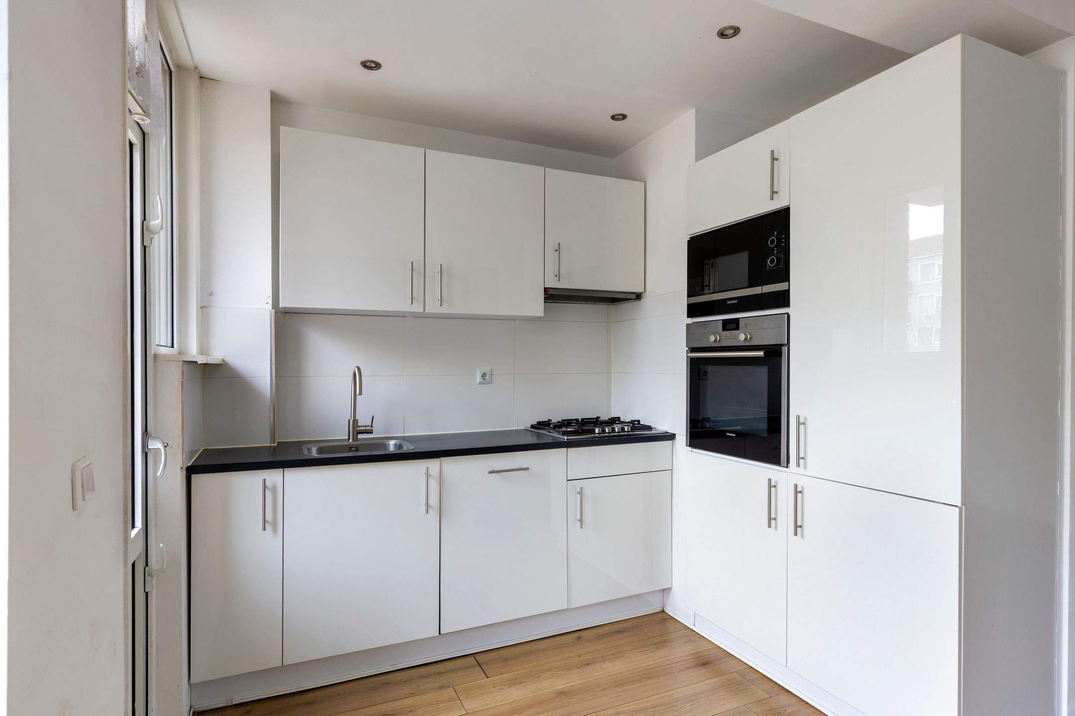 Photo 6 of Hogenbanweg 94-A