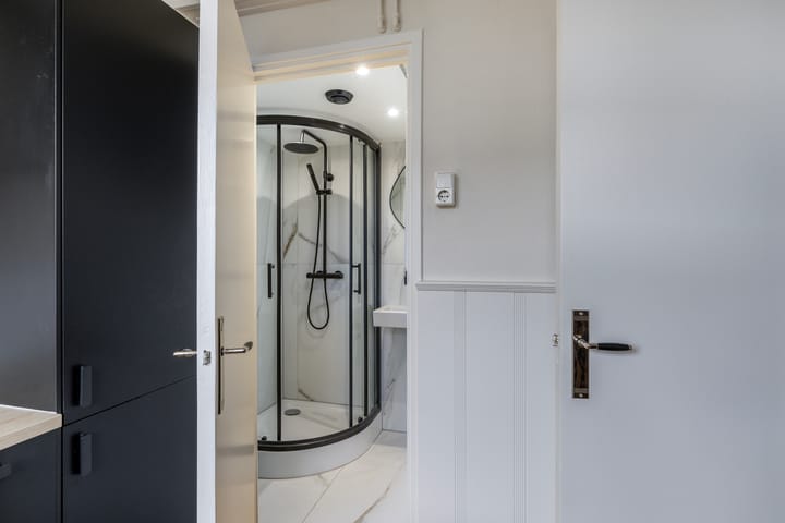 Foto 18 van van Hoornbeekstraat 17-C