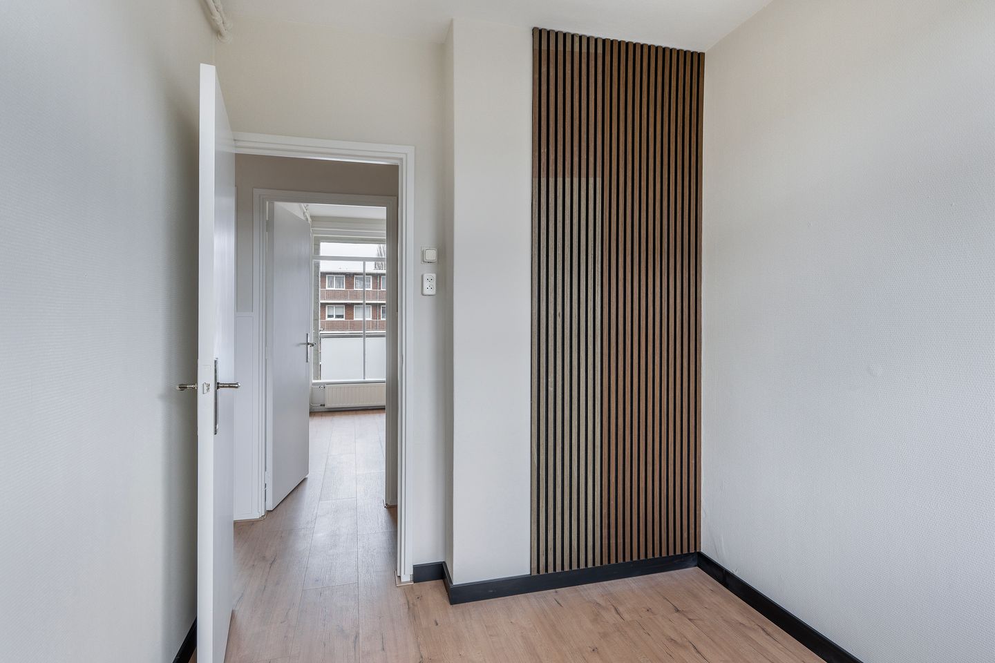 Photo 20 of van Hoornbeekstraat 17-C