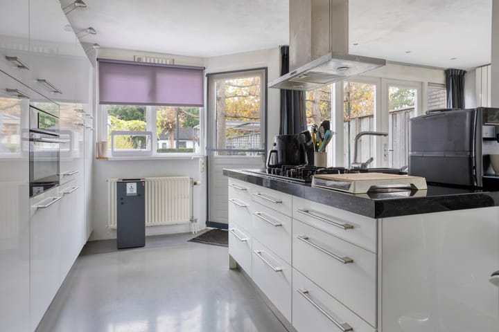 Photo 11 of Anjelier 16