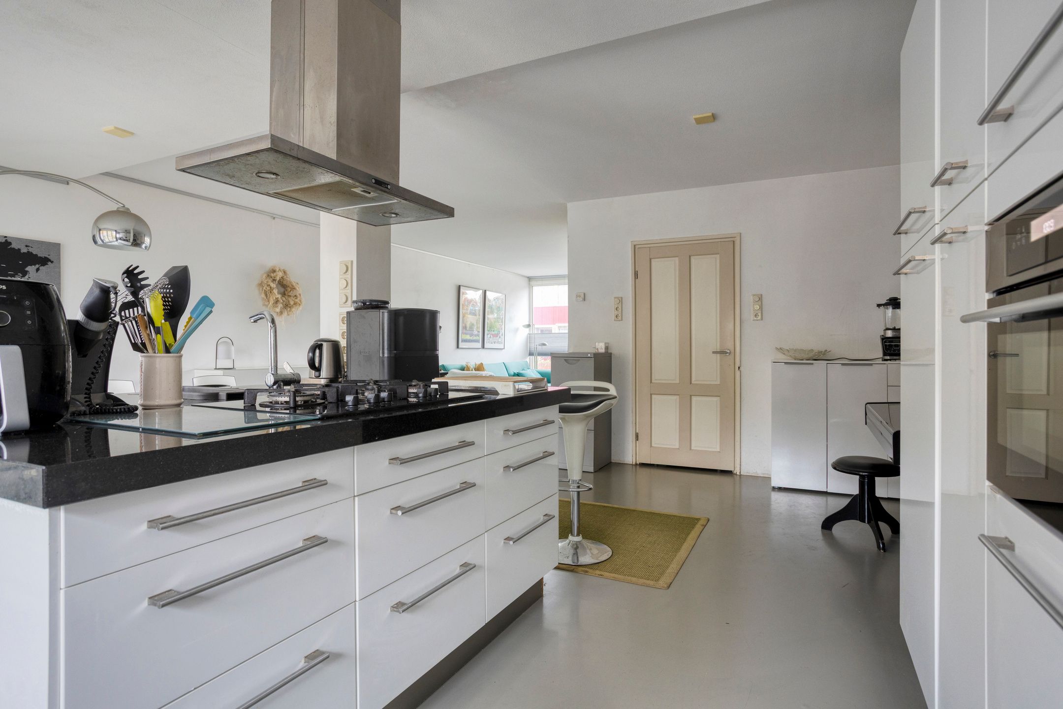 Photo 12 of Anjelier 16