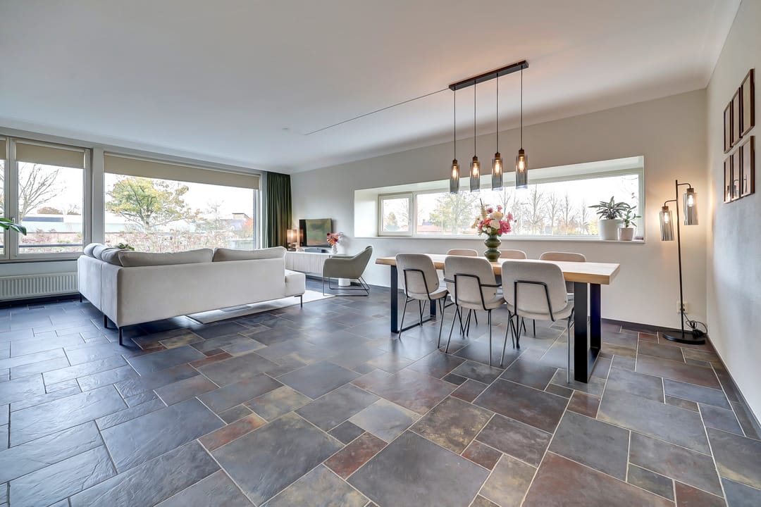 Photo 2 of De Klok 2