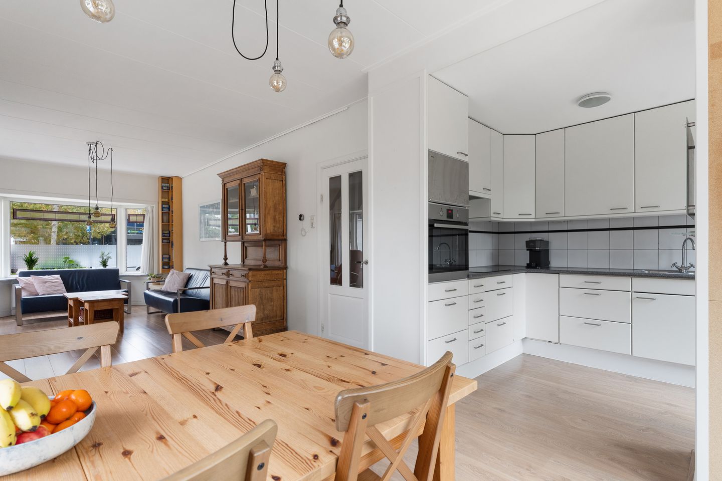 Photo 10 of Ouddiemerlaan 82