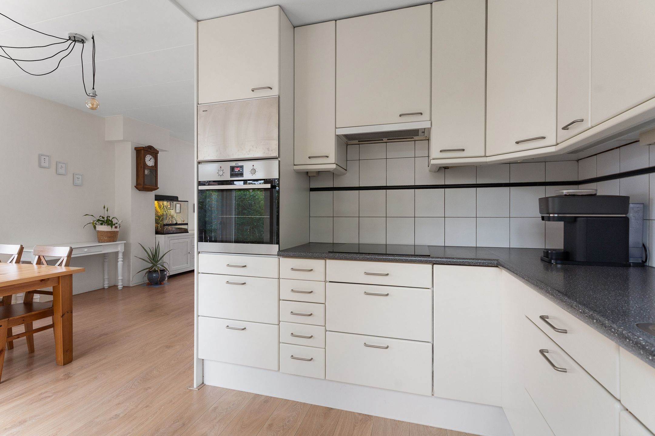 Photo 12 of Ouddiemerlaan 82