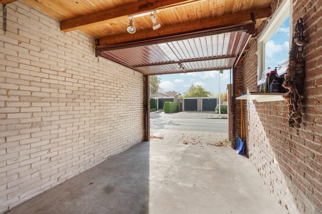 Photo 41 of Ouddiemerlaan 82