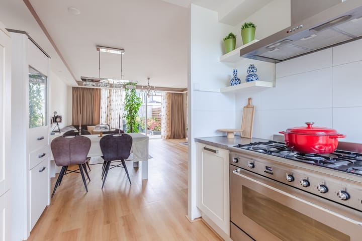 Photo 11 of Wederik 110