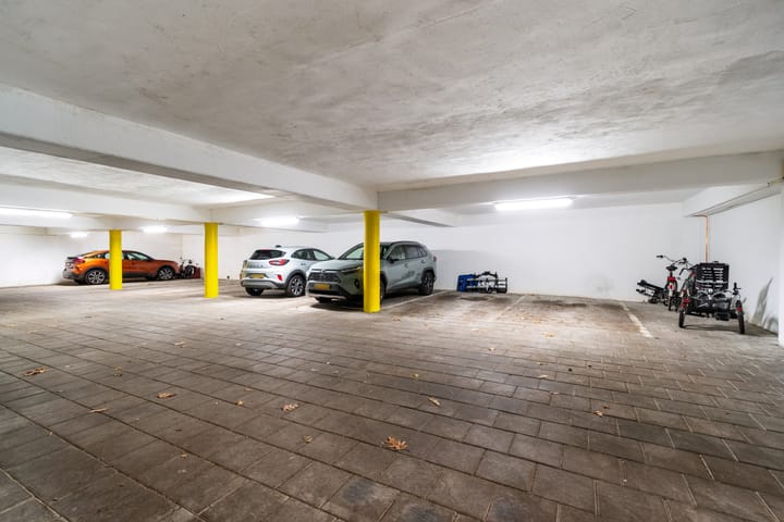 Photo 34 of Boulevard 22-1