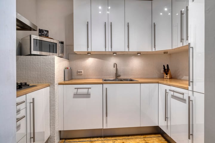 Photo 4 of Spuistraat 3-F7