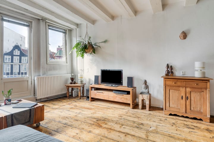 Photo 7 of Spuistraat 3-F7