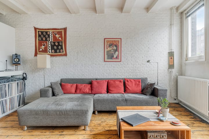 Photo 8 of Spuistraat 3-F7