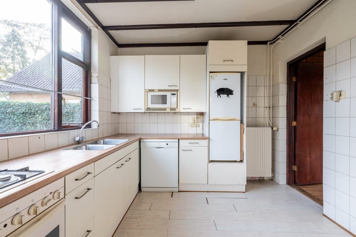 Photo 12 of Adelaarslaan 47