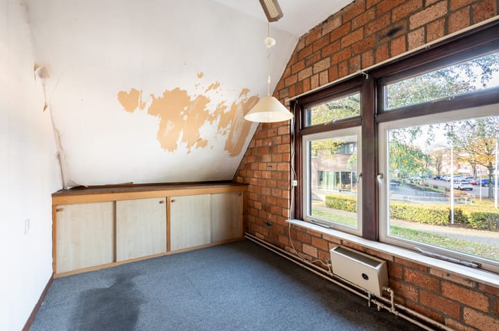 Photo 15 of Adelaarslaan 47