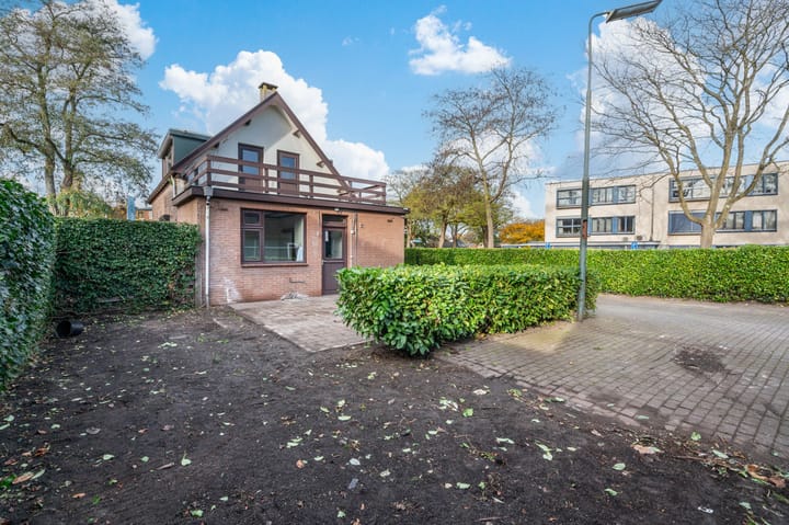 Photo 24 of Adelaarslaan 47