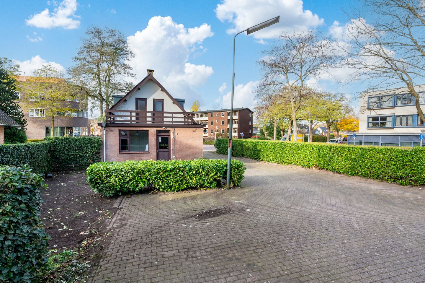 Foto 25 van Adelaarslaan 47