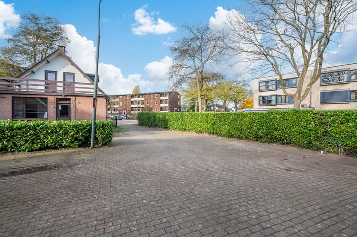 Photo 26 of Adelaarslaan 47