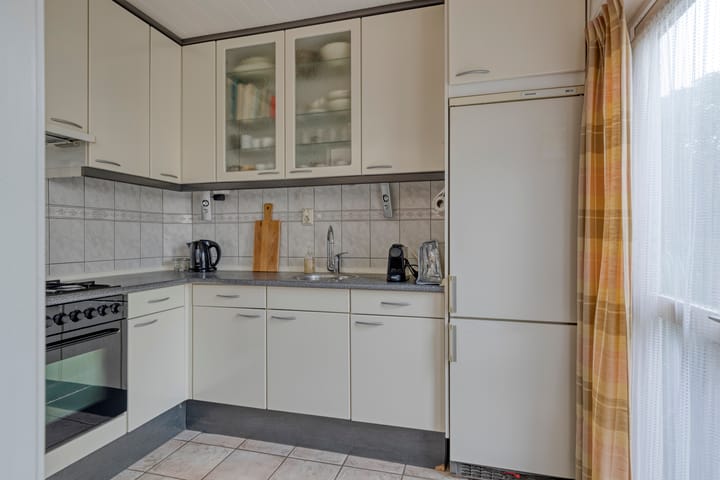 Photo 12 of Kadoelenstraat 4