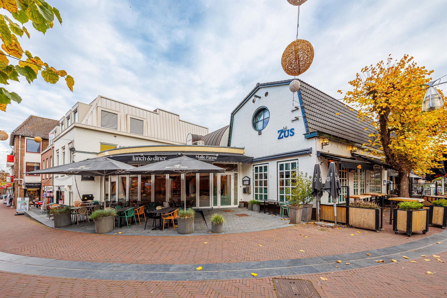 Bekijk foto 1 van Spoorstraat 4